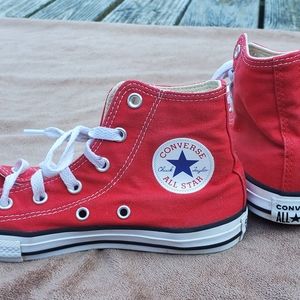 Youth size 1 Converse All Star. Red